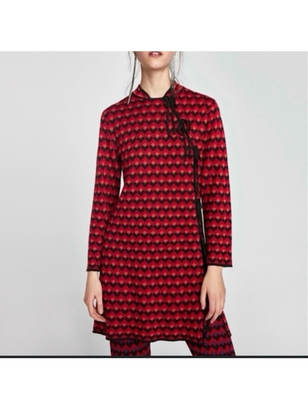 cara Knit Lone sleeve shimmer Colorful Red Black Geometric Print Dress.